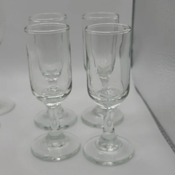 Vintage Champagne Flutes and Shot glasses - Picture 4 of 6